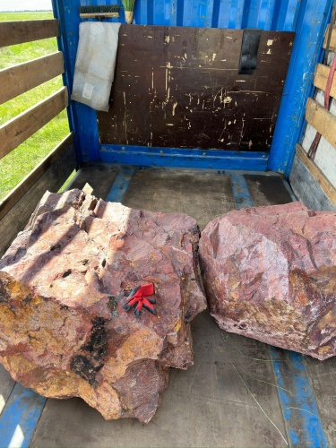 Ландшафтные глыбы красно-фиолетовые 200-1000 килограмм купить в Первоуральске
