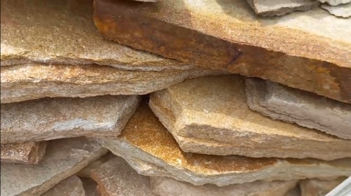 Плитняк златолит жёлтый золотистый для отмостки купить в Первоуральске