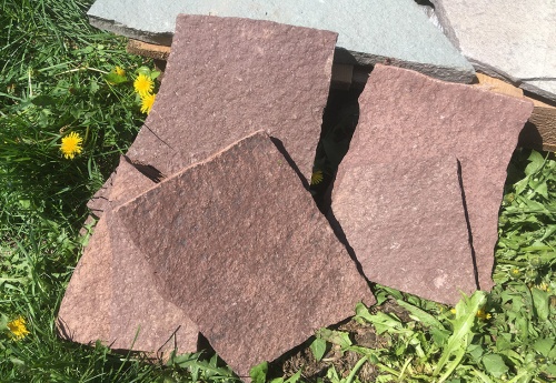 Плитняк лемезит бордовый для цоколя 1,5-2 см купить в Первоуральске