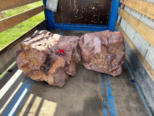 Ландшафтные глыбы красно-фиолетовые 200-1000 килограмм купить в Первоуральске