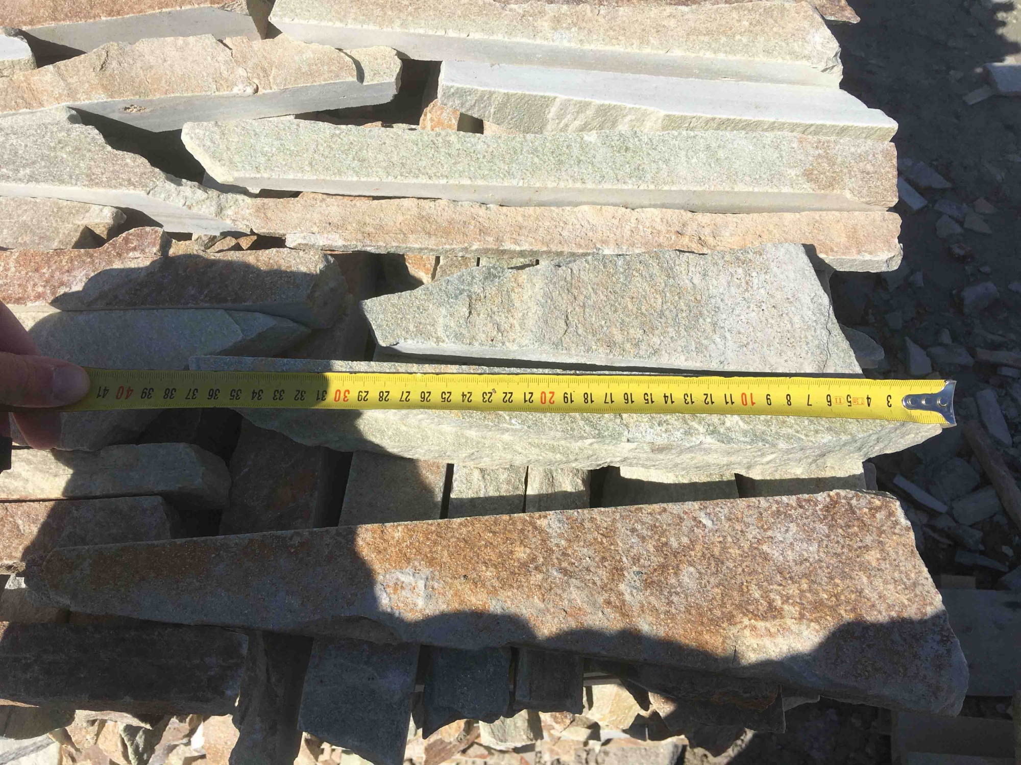 Горбушка златолит золотистый для облицовки купить в Первоуральске