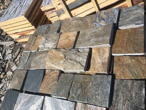 Плитка пилёная златолит Уральский для цоколя, отмостки купить в Первоуральске