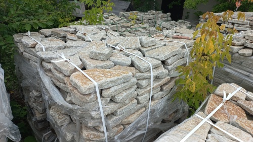 Гранитный плитняк галтованный для парковки купить в Первоуральске