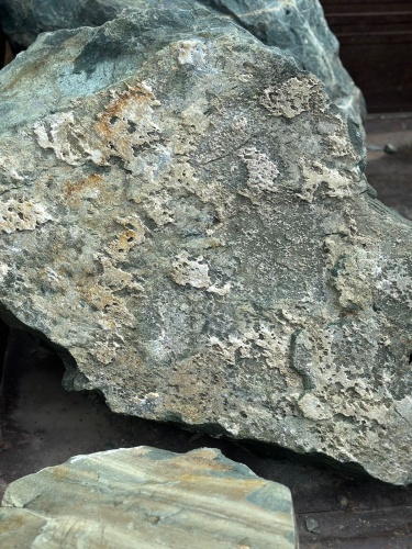 Ландшафтные глыбы зелёные 200-500 килограмм купить в Первоуральске