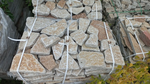 Гранитный плитняк галтованный для парковки купить в Первоуральске