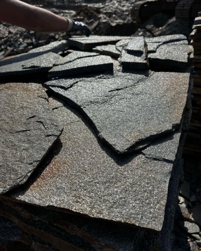 Плитняк златолит серебристый для фасада купить в Первоуральске