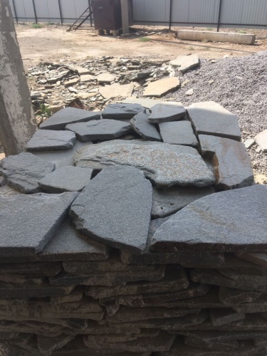 Златолит серебристый галтованный для лестниц купить в Первоуральске